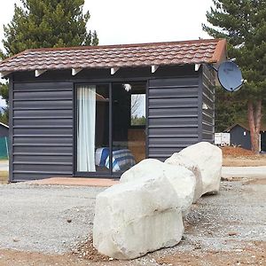 Cabaña Pequeña con Baño Compartido